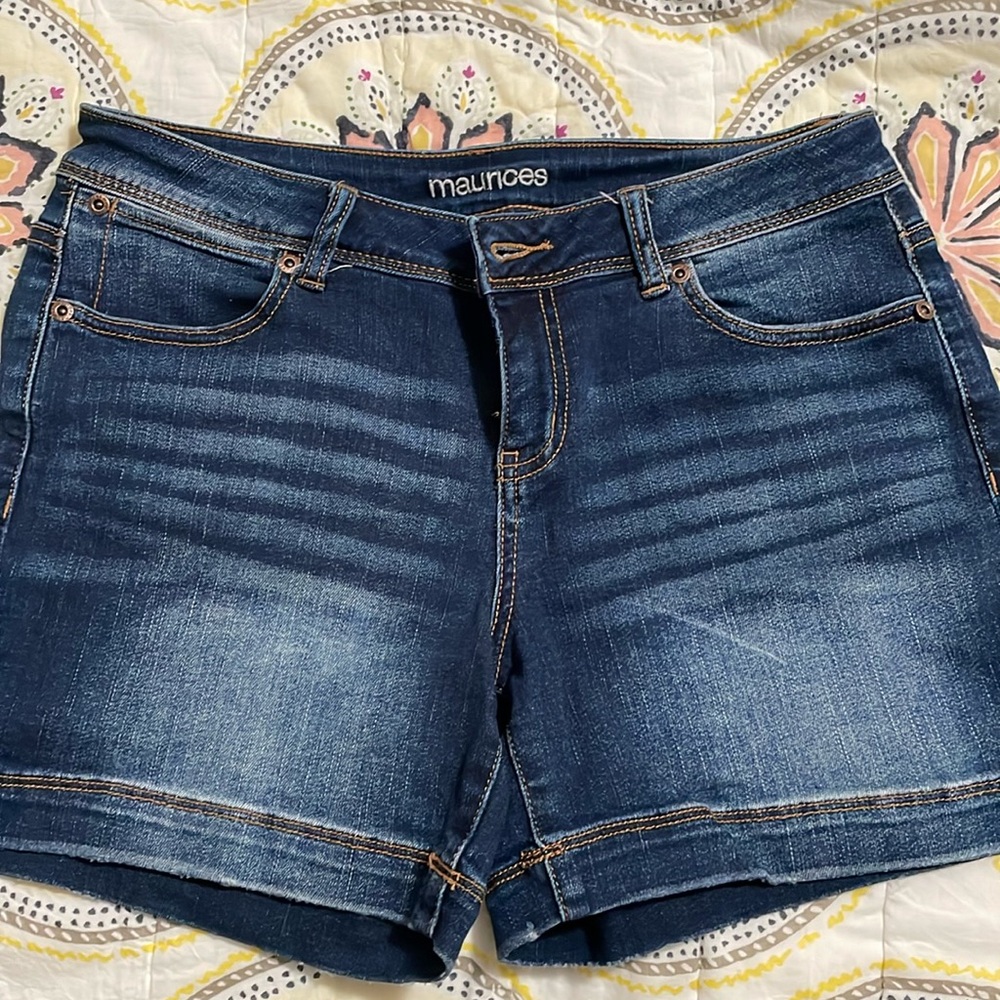 Maurice’s 3 in short, size 5/6